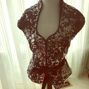 Cartise Black and Silver Sequin Top